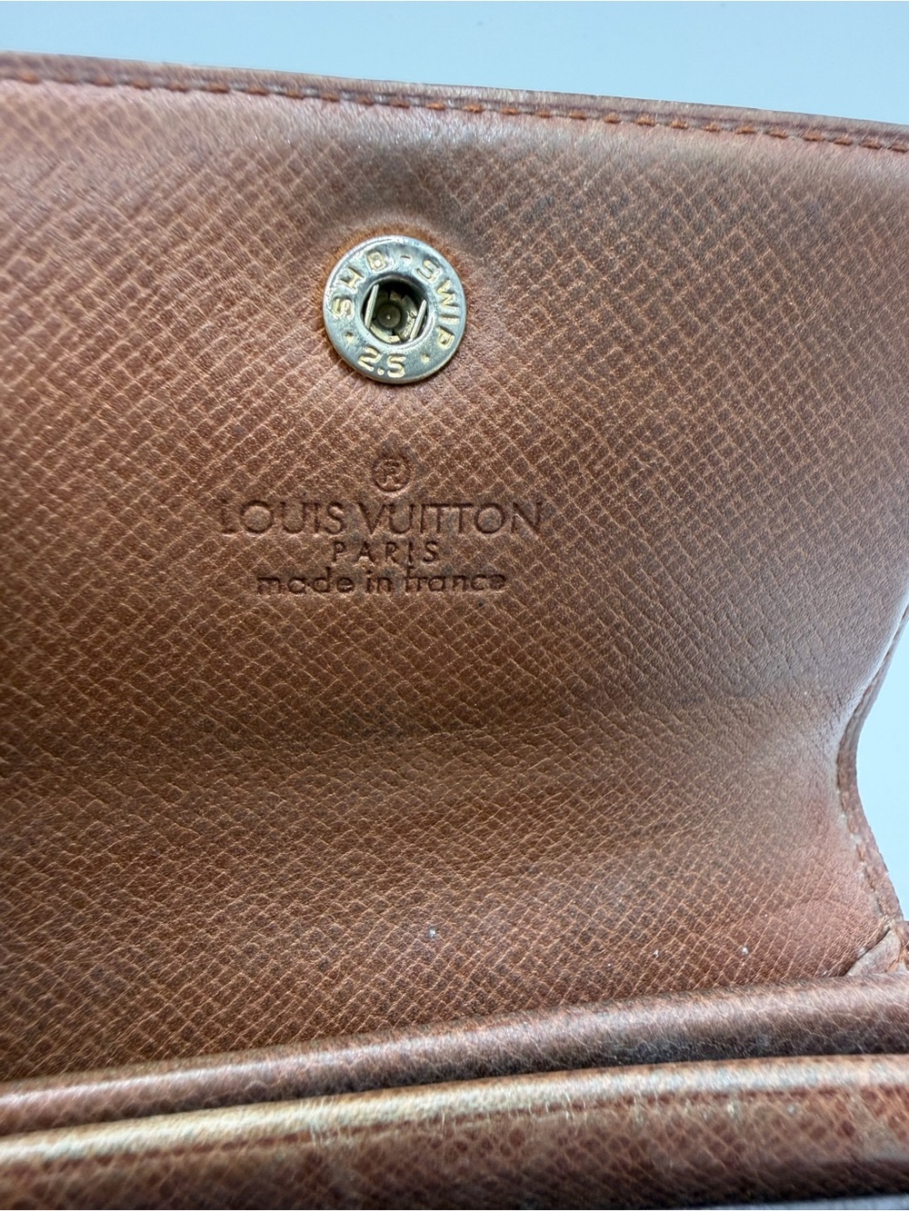 Louis Vuitton Porte-Monnaie Plat Coin Purse - Picture 6 of 8